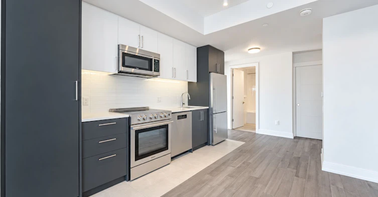 904-2525 Bathurst Street, Toronto, ON, M6B 2Y9 - 4