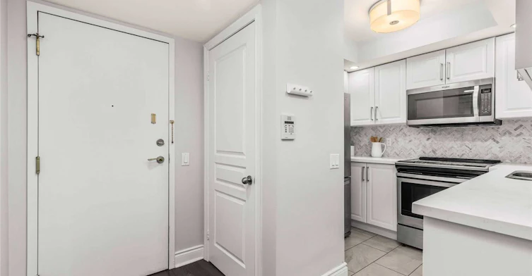 1029-15 Northtown Way, Toronto, ON, M2N 7A2 - 28