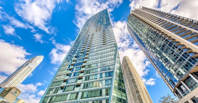 5203-8 The Esplanade Avenue, Toronto, ON, M5E 0A6 - 2