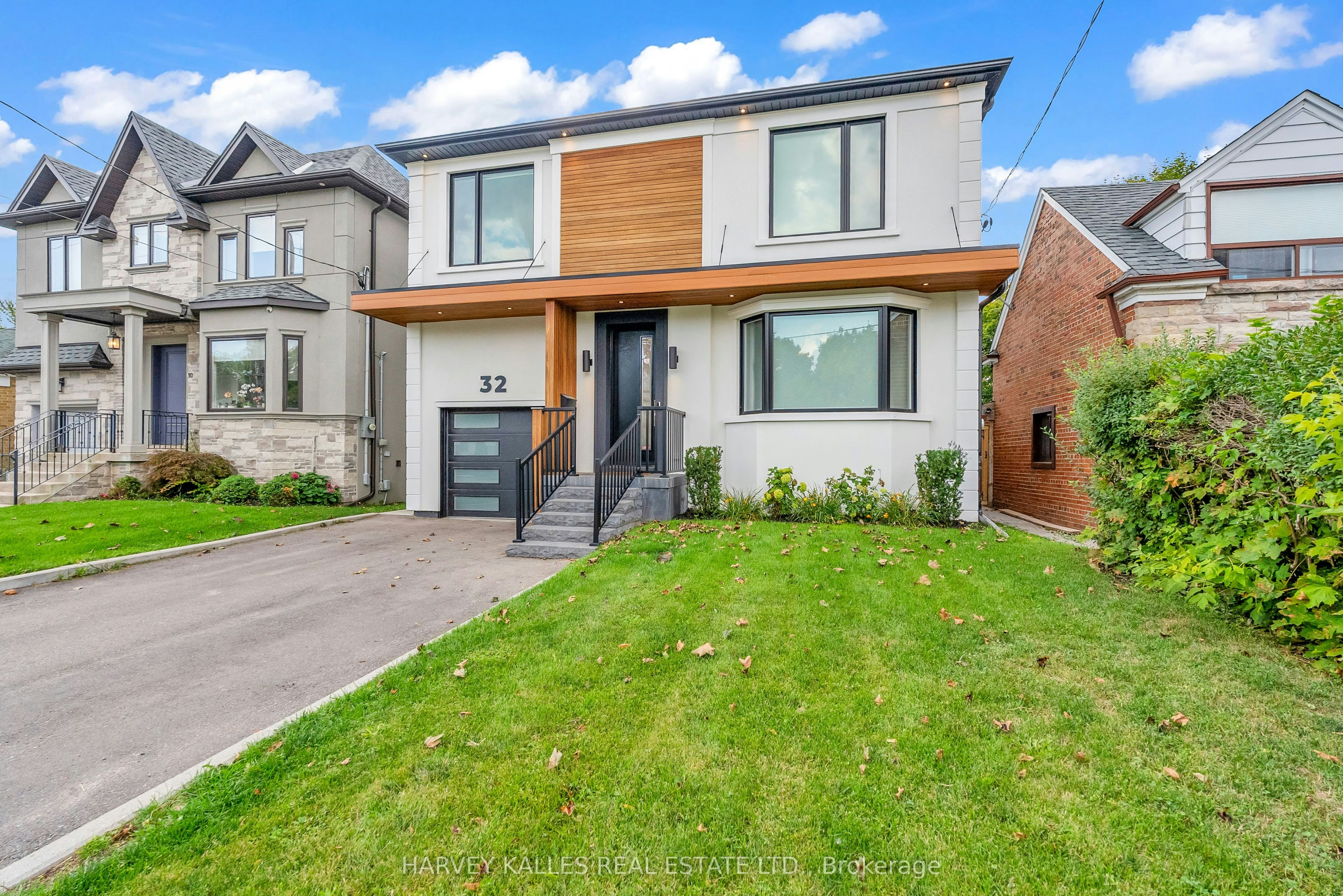 32 Almont Road, Toronto, ON, M3H 3E3