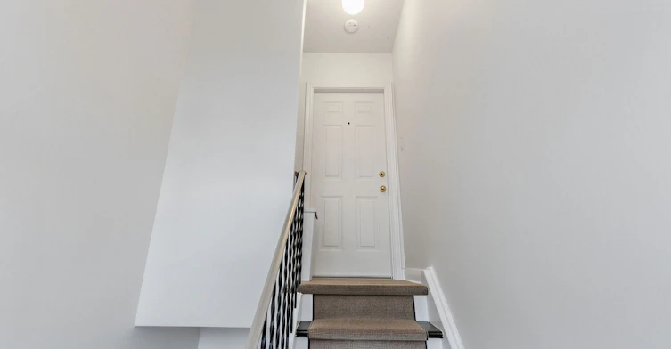 Upper-277 Wychwood Avenue, Toronto, ON, M6C 2T6 - 2