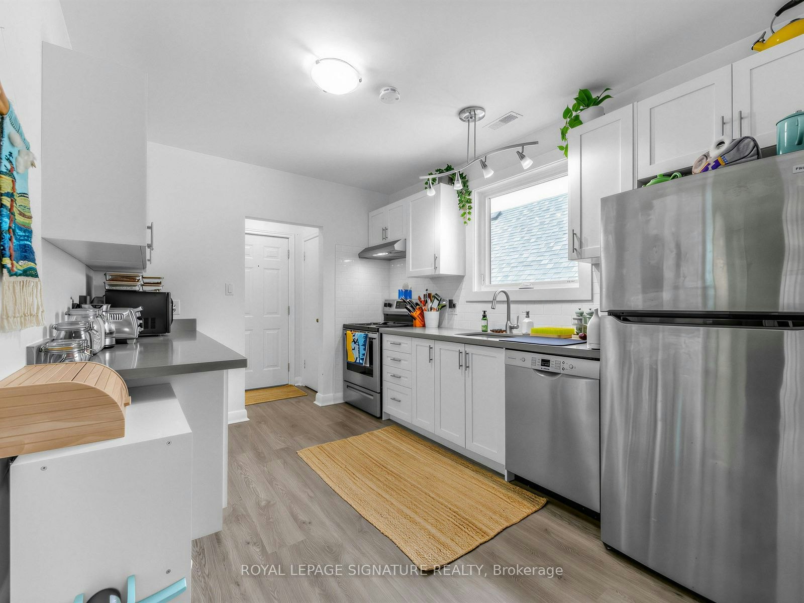 Upper-277 Wychwood Avenue, Toronto, ON, M6C 2T6 - 9