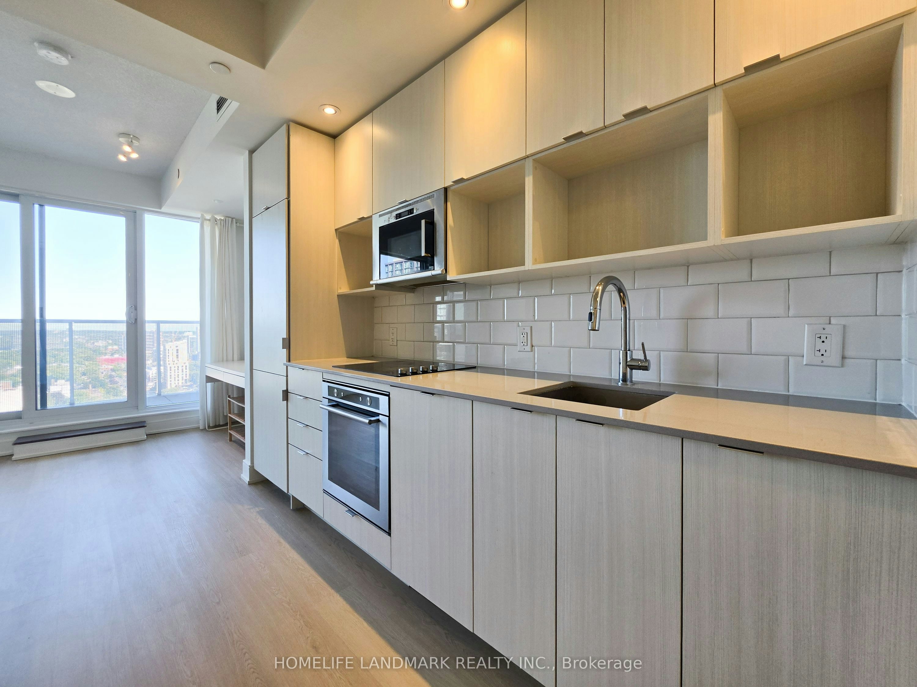 2507-89 Mcgill Street, Toronto, ON, M5B 0B1