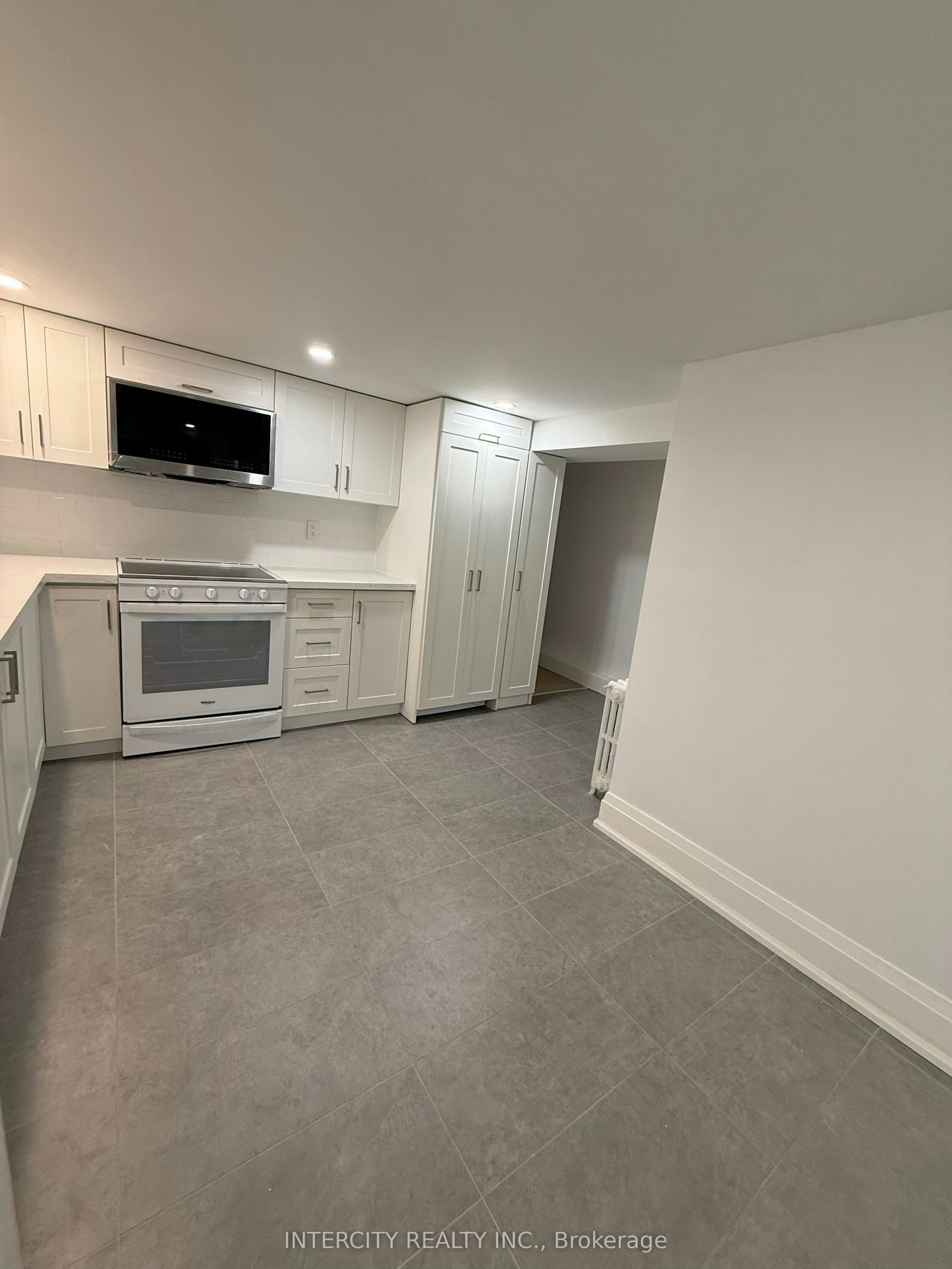 Basement-380 Clinton Street, Toronto, ON, M6G 2Z2 - 3