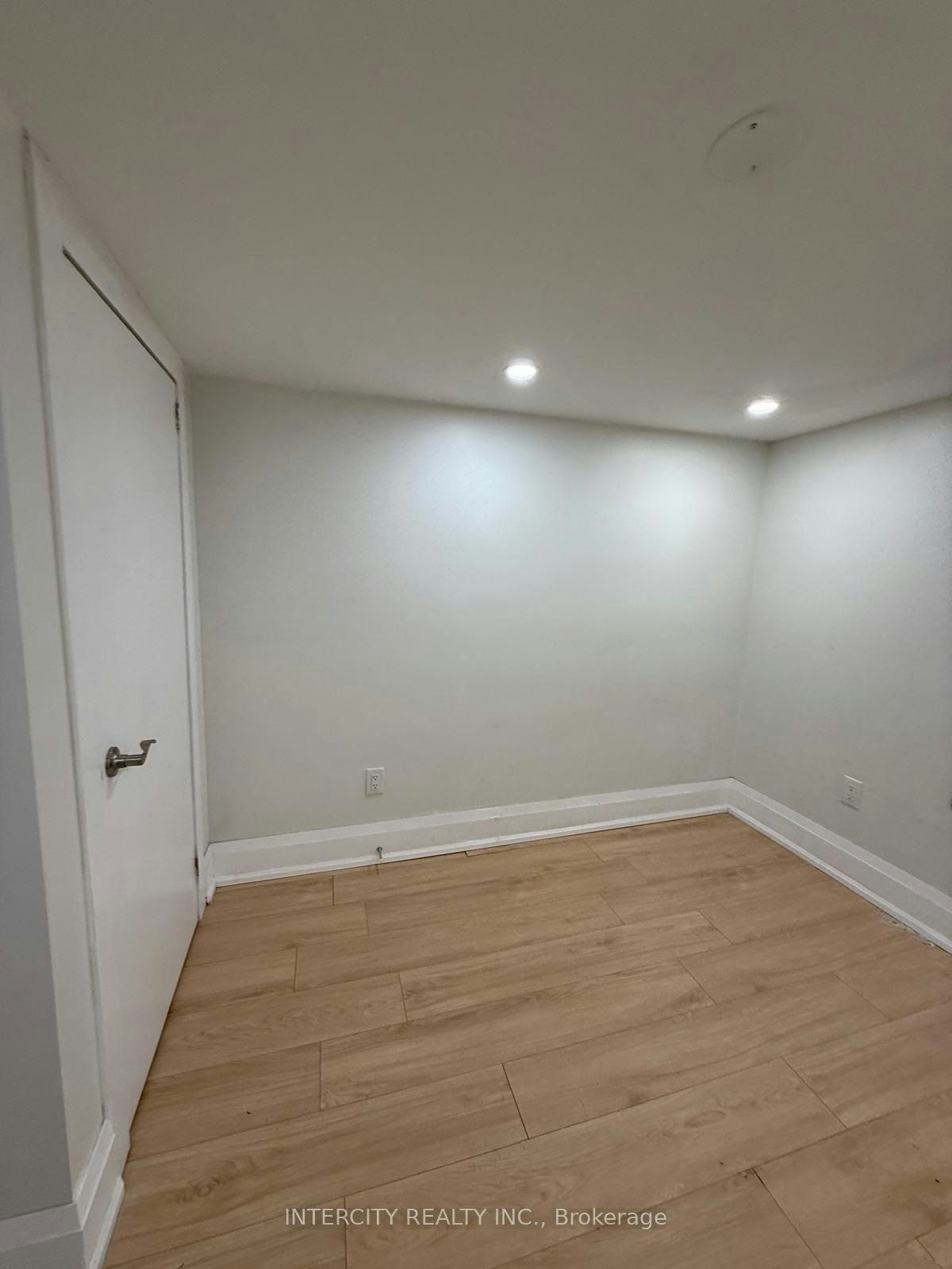 Basement-380 Clinton Street, Toronto, ON, M6G 2Z2 - 7