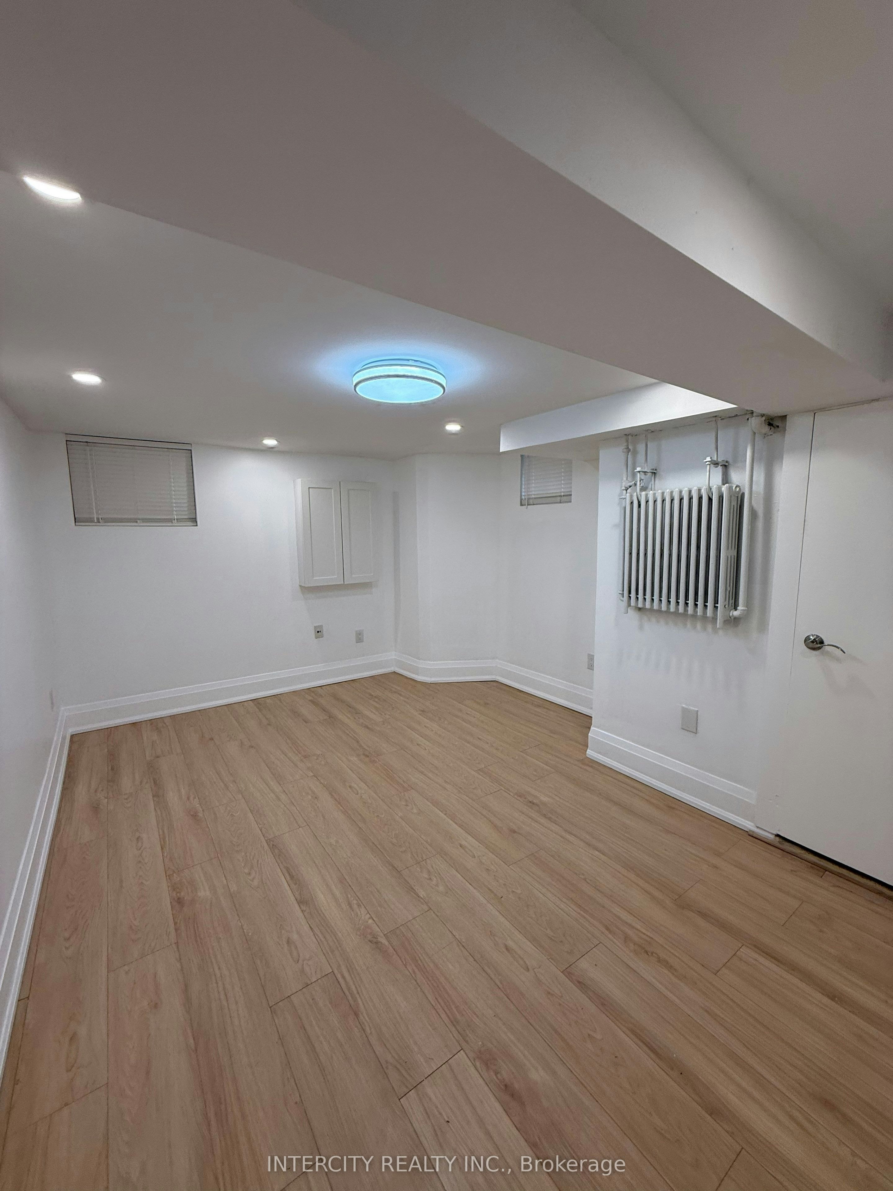 Basement-380 Clinton Street, Toronto, ON, M6G 2Z2 - 4