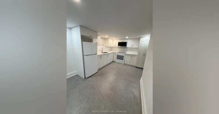 Basement-380 Clinton Street, Toronto, ON, M6G 2Z2 - 2