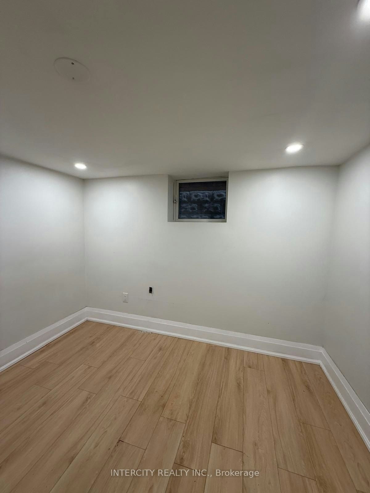 Basement-380 Clinton Street, Toronto, ON, M6G 2Z2 - 6