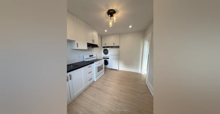 Upper-380 Clinton Street, Toronto, ON, M6G 2Z2 - 2