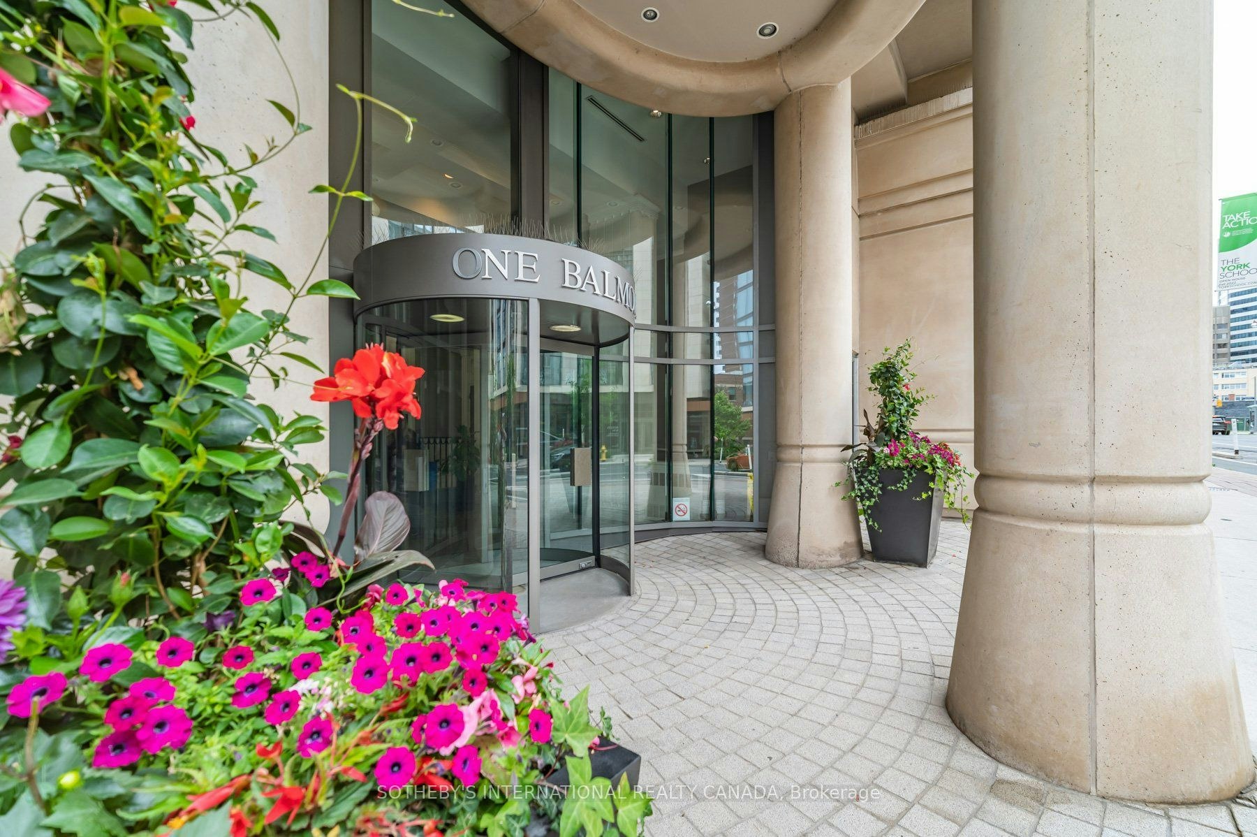 201-1 Balmoral Avenue, Toronto, ON, M4V 3B9