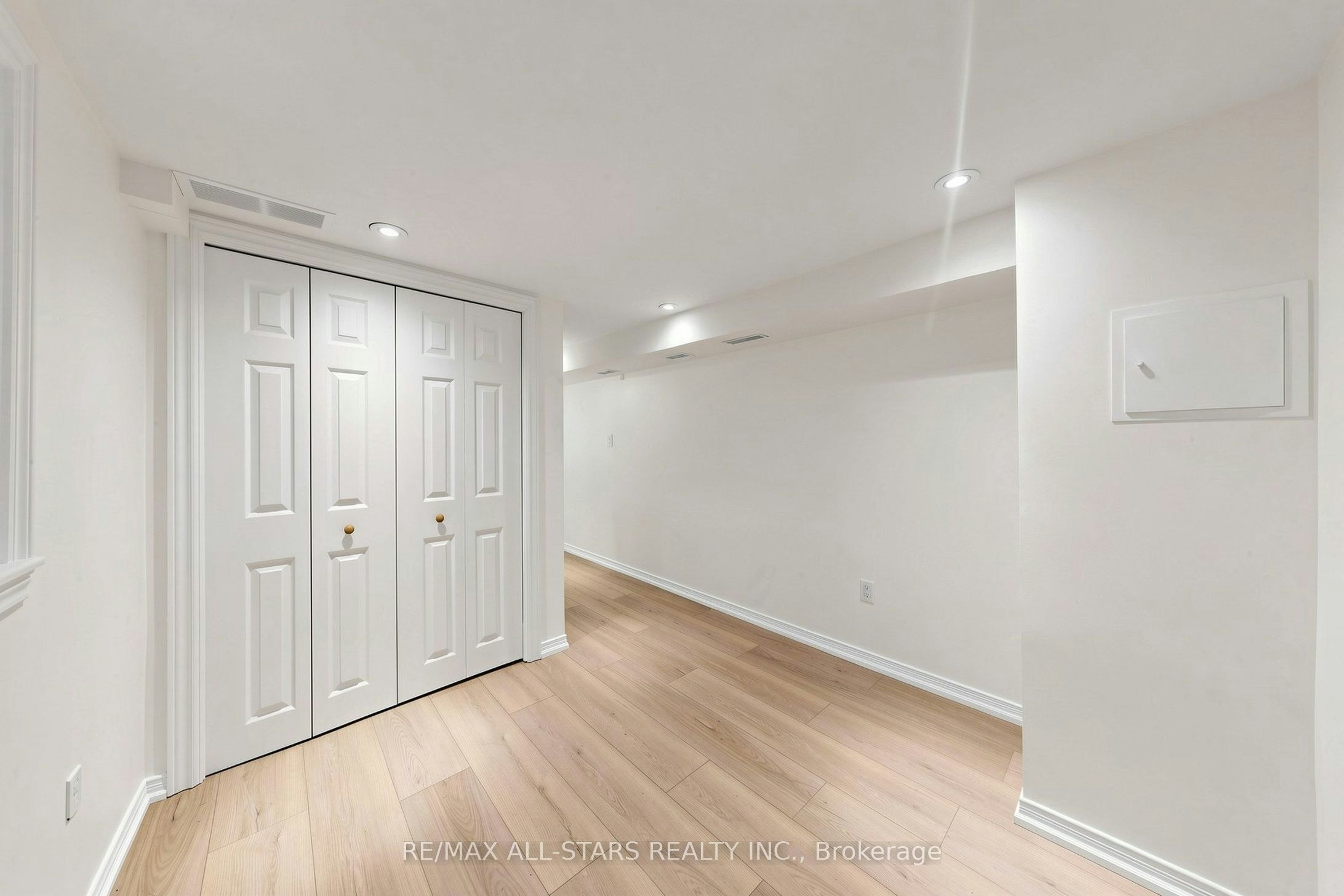 Basement-68 Macpherson Avenue, Toronto, ON, M5R 1W8 - 13