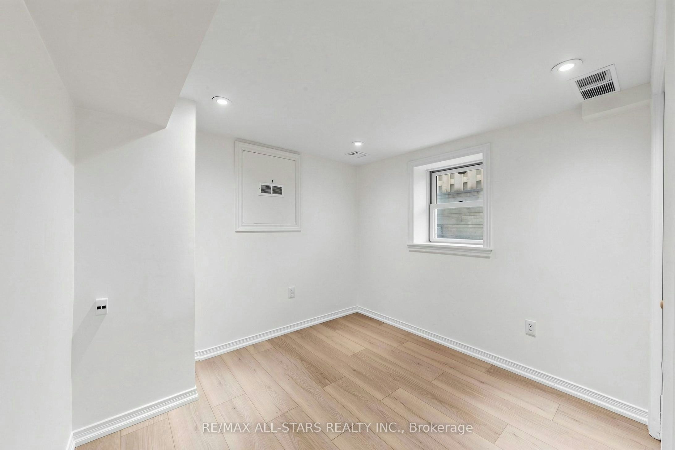 Basement-68 Macpherson Avenue, Toronto, ON, M5R 1W8 - 12