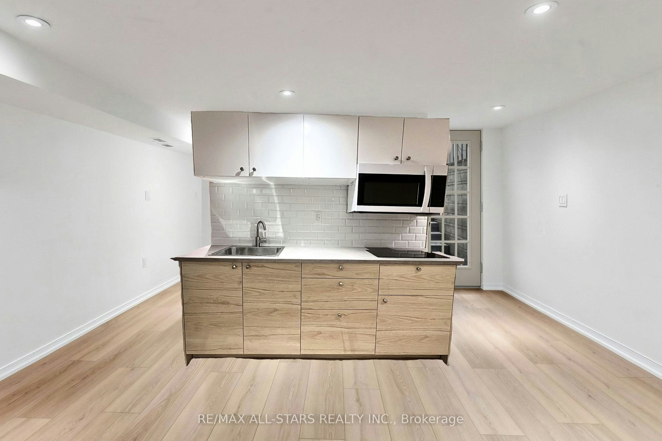 Basement-68 Macpherson Avenue, Toronto, ON, M5R 1W8 - 17