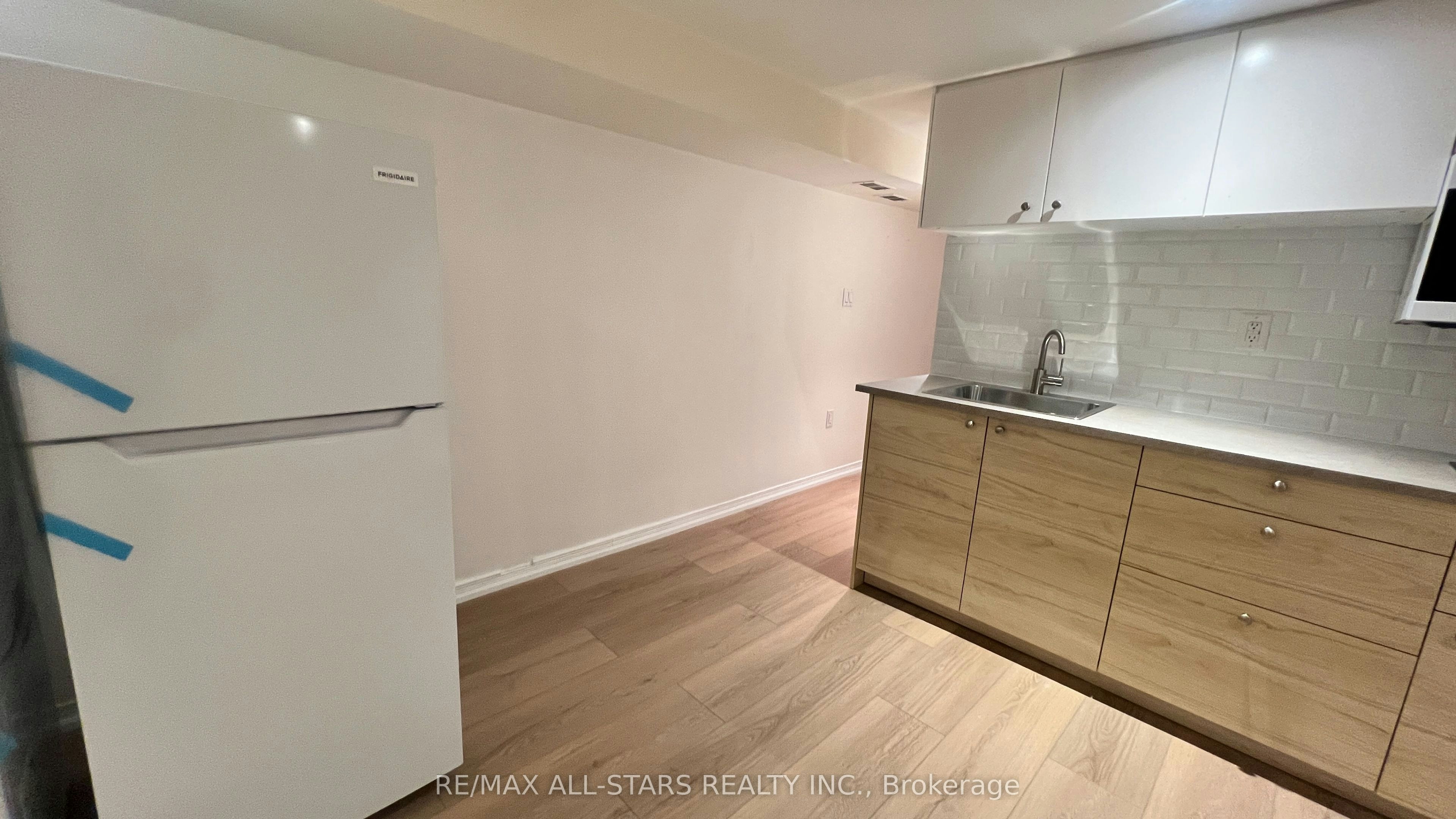 Basement-68 Macpherson Avenue, Toronto, ON, M5R 1W8 - 19