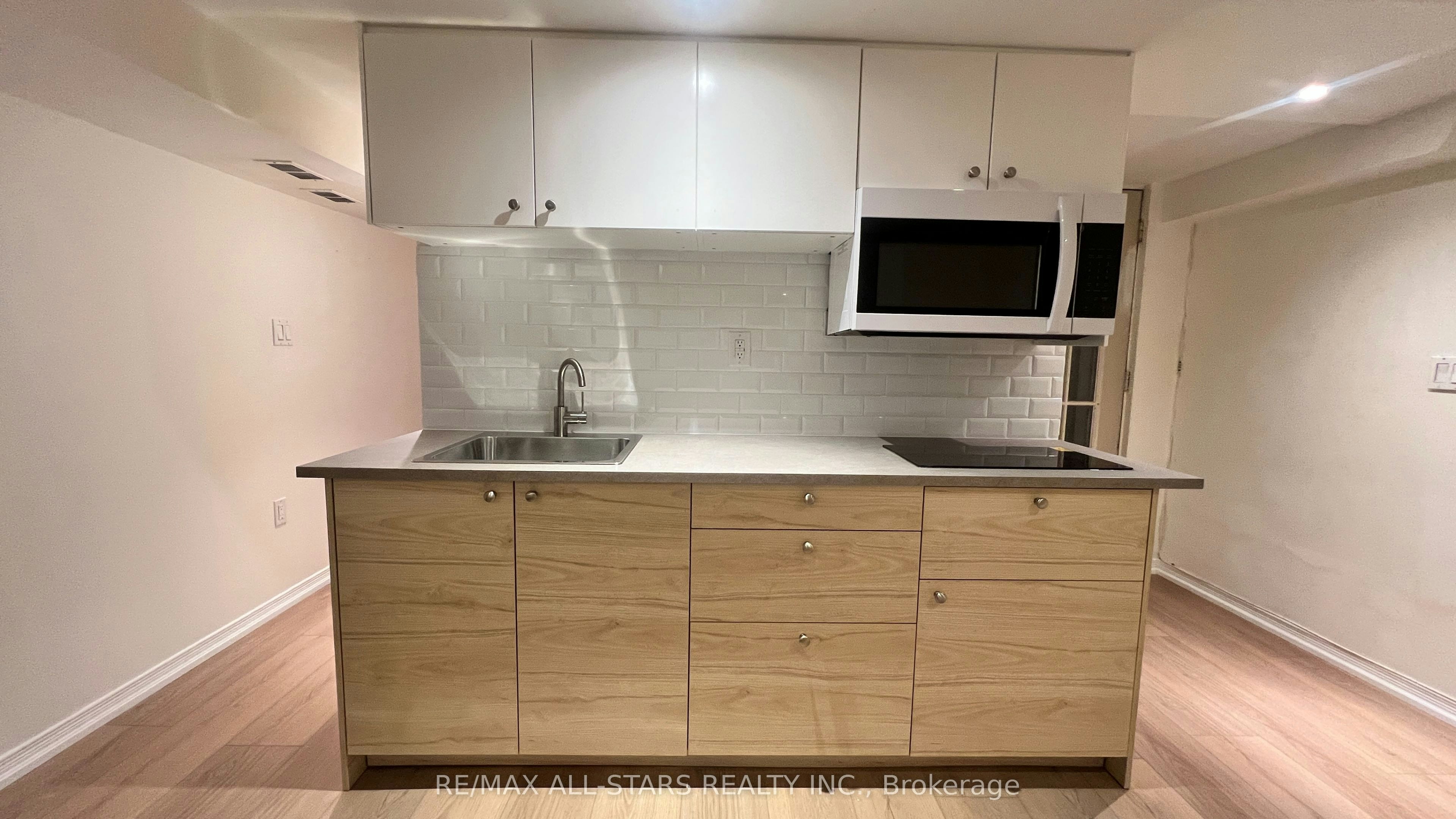 Basement-68 Macpherson Avenue, Toronto, ON, M5R 1W8 - 18