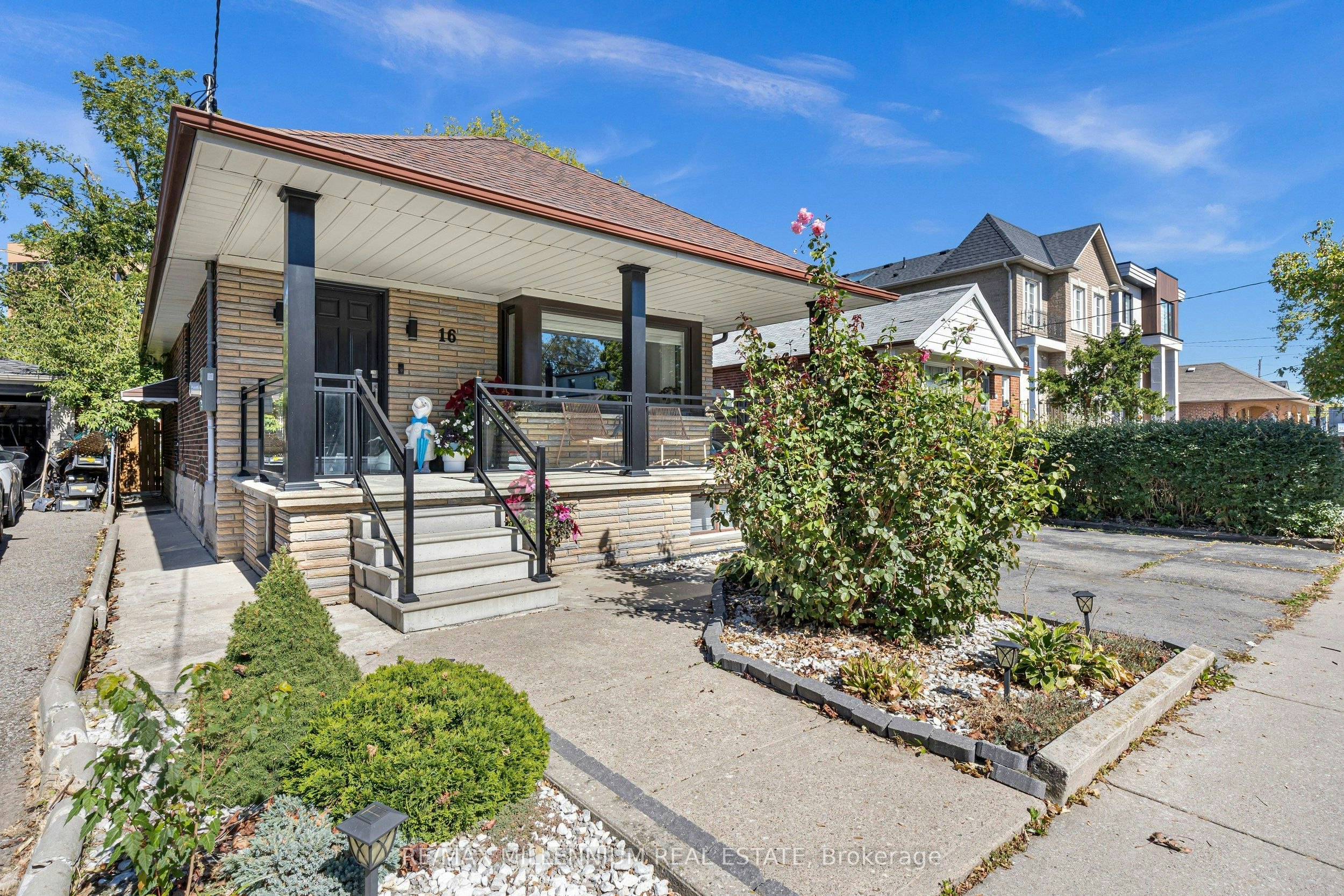 16 Sultana Avenue, Toronto, ON, M6A 1S8
