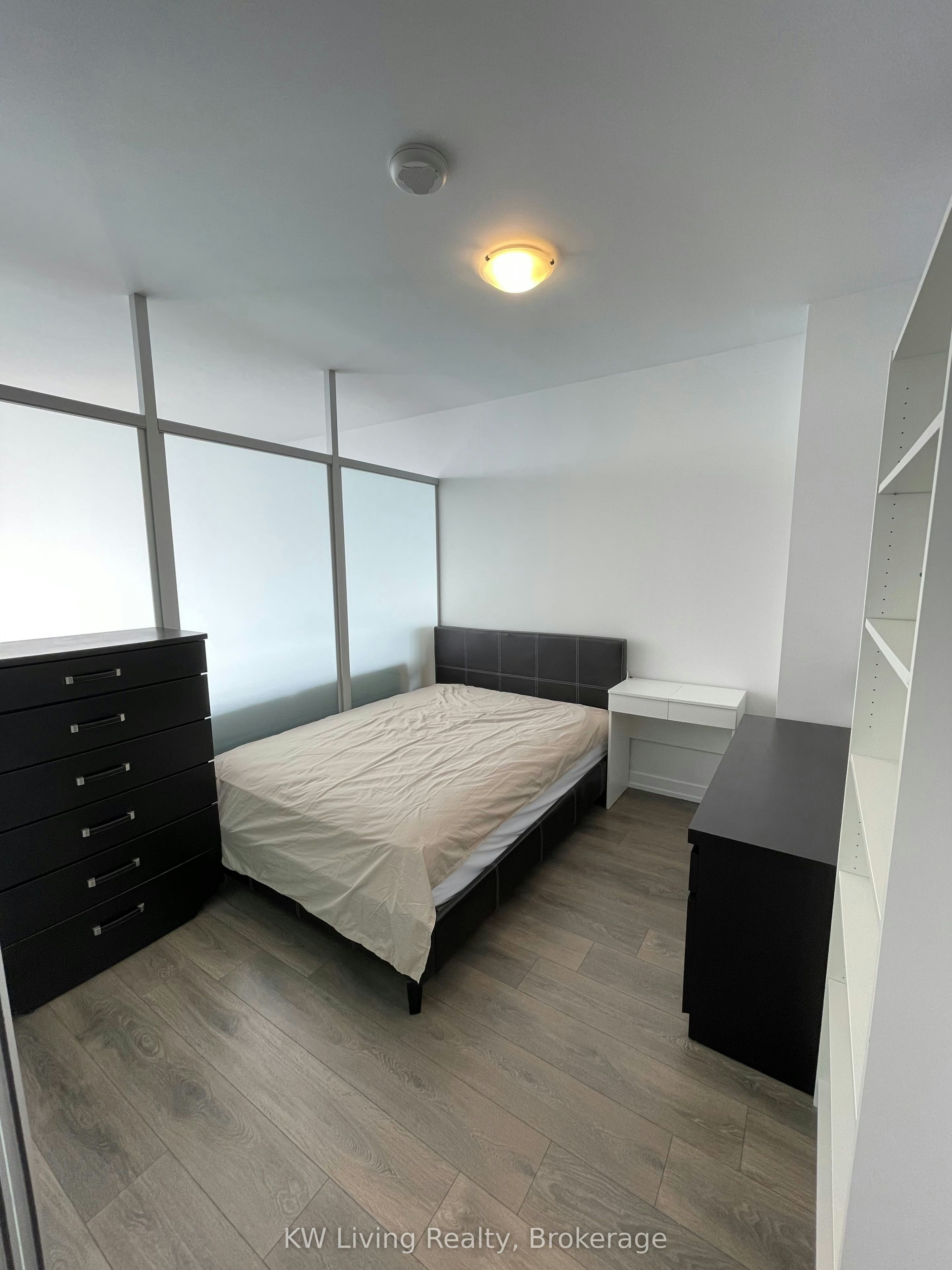 Ph301-426 University Avenue, Toronto, ON, M5G 1S9 - 6