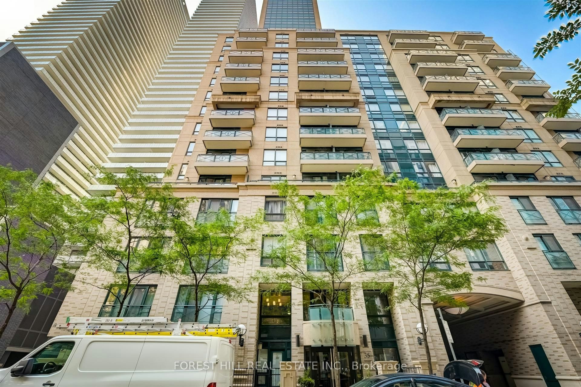 2504-35 Hayden Street, Toronto, ON, M4Y 3C3