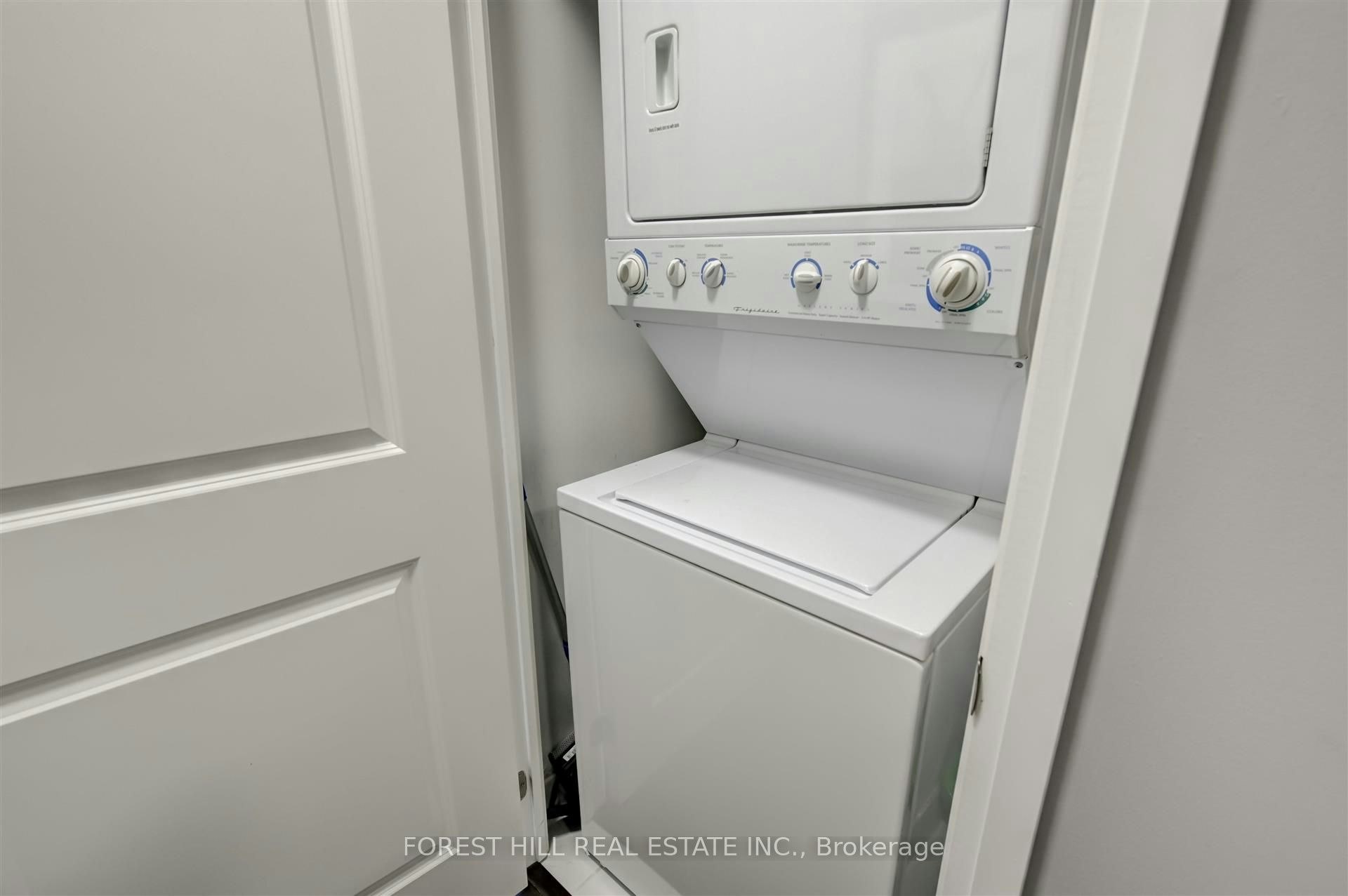 2504-35 Hayden Street, Toronto, ON, M4Y 3C3 - 29