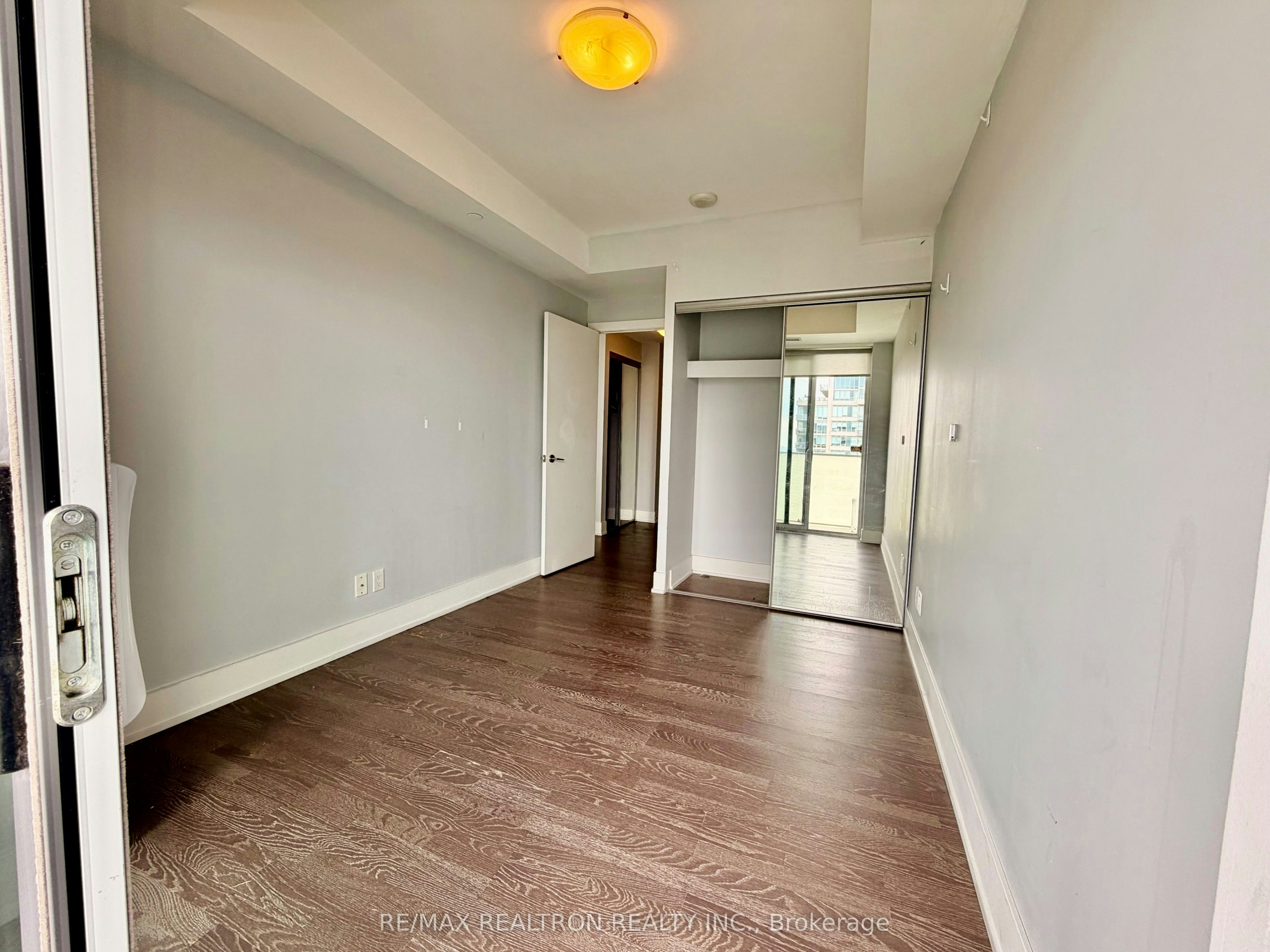 2806-200 Bloor Street W, Toronto, ON, M5S 1T8 - 8