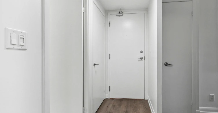 304-600 Fleet Street, Toronto, ON, M5V 1B7 - 3
