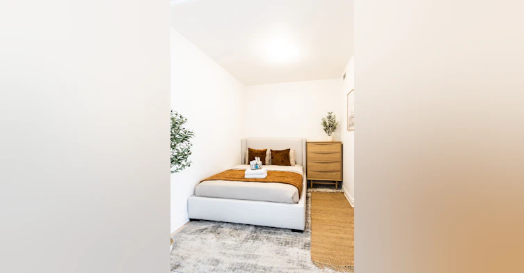 7310-388 Yonge Street, Toronto, ON, M5V 3V6 - 6