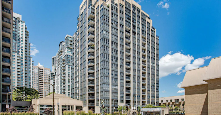 311-28 Hollywood Avenue, Toronto, ON, M2N 6S4
