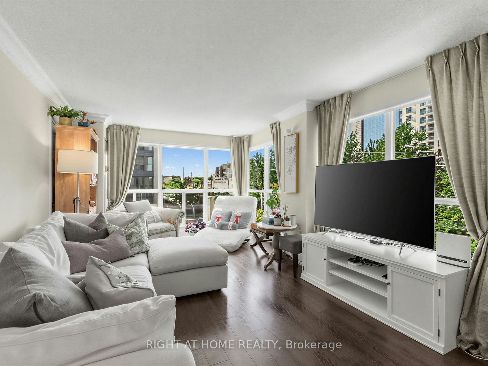 311-28 Hollywood Avenue, Toronto, ON, M2N 6S4 - 13