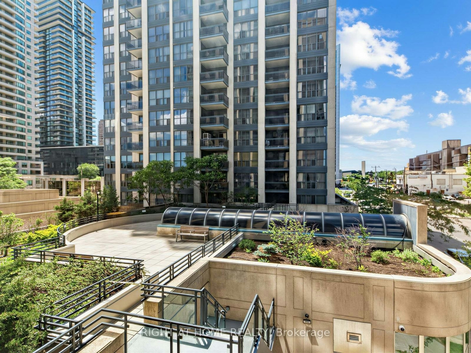 311-28 Hollywood Avenue, Toronto, ON, M2N 6S4 - 35