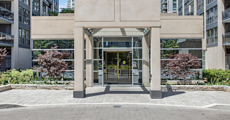 311-28 Hollywood Avenue, Toronto, ON, M2N 6S4 - 3