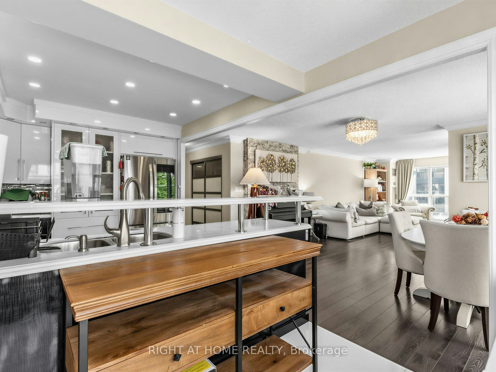 311-28 Hollywood Avenue, Toronto, ON, M2N 6S4 - 17