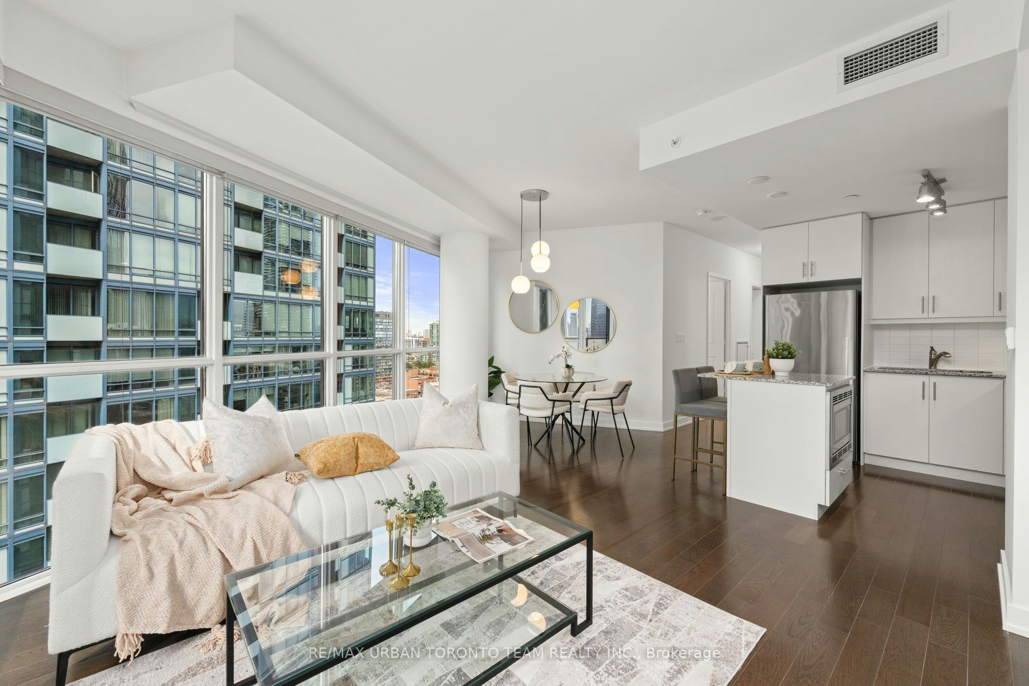2104-1 The Esplanade Avenue, Toronto, ON, M5E 0A8