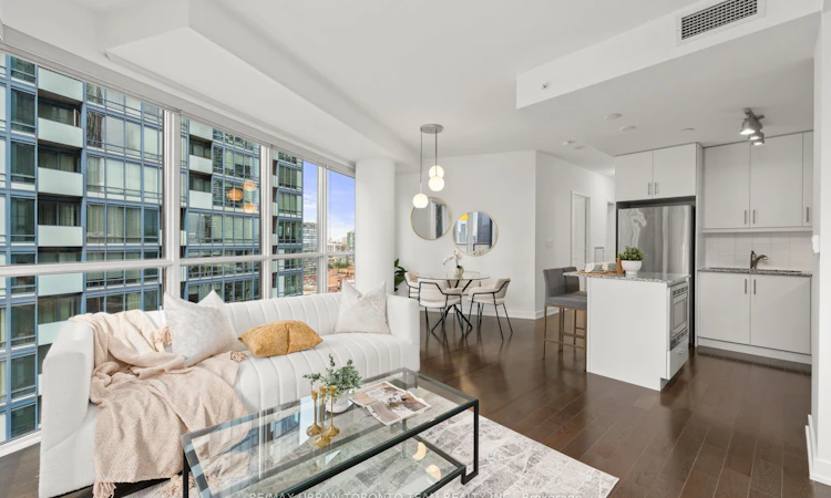 2104-1 The Esplanade Avenue