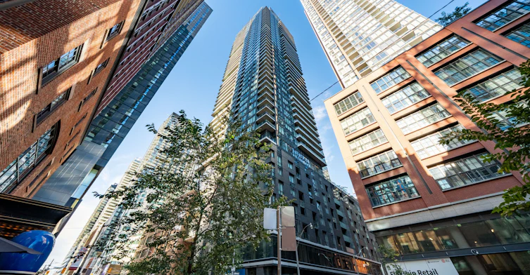4808-115 Blue Jays Way, Toronto, ON, M5V 0N4 - 2