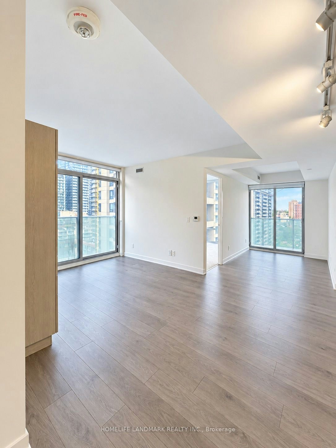 905-501 Yonge Street, Toronto, ON, M4Y 0G8