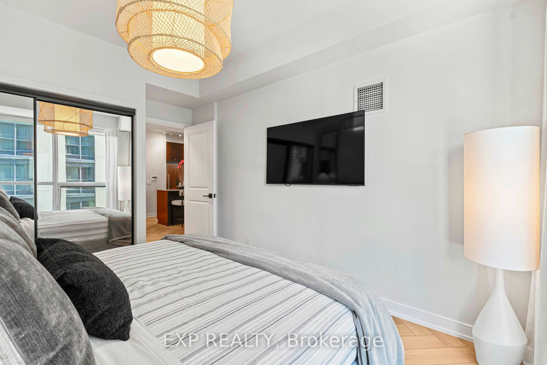 604-38 The Esplanade Avenue, Toronto, ON, M5E 1A5 - 17