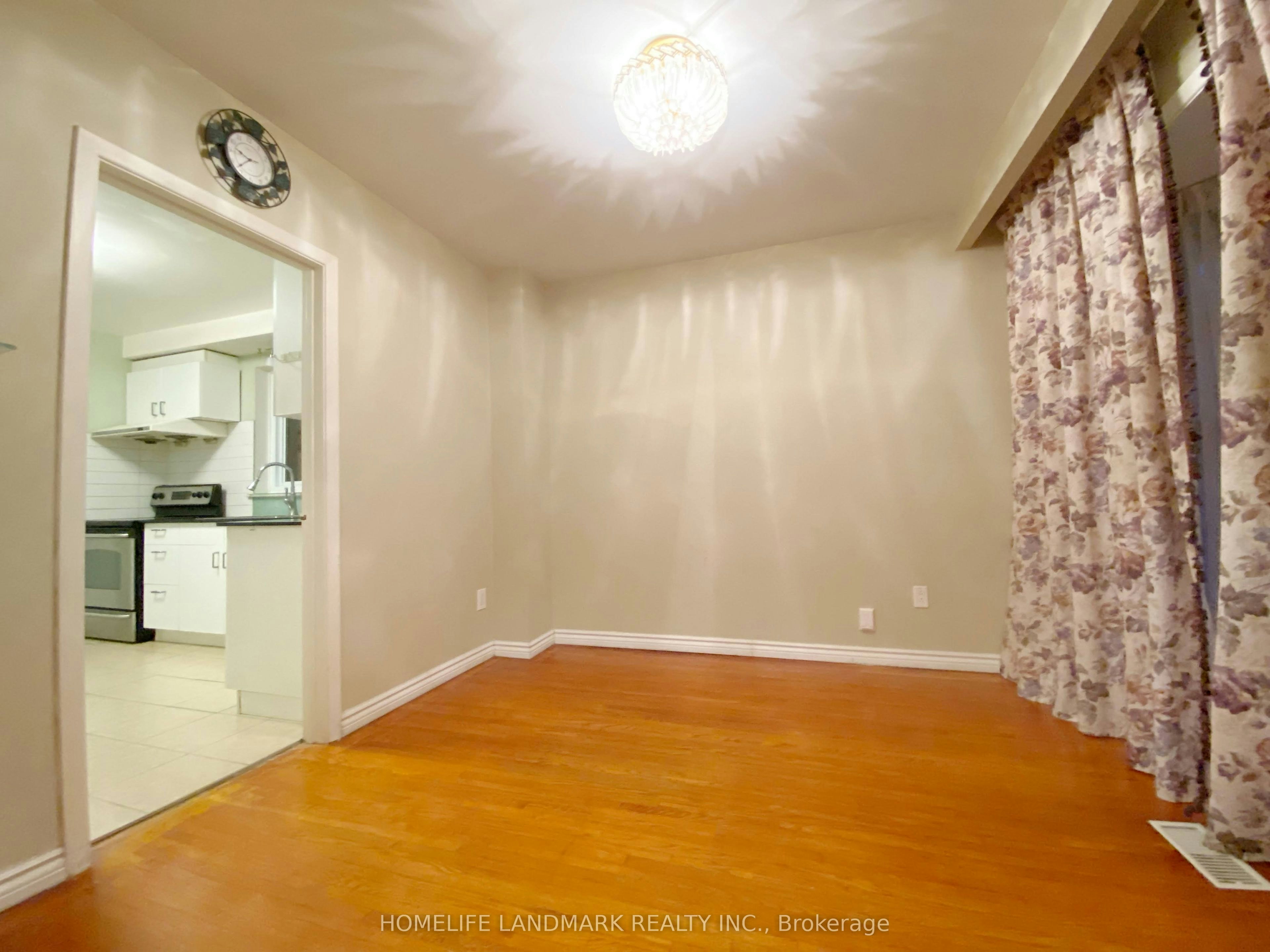 12 Lehar Crescent, Toronto, ON, M2H 1J5 - 4