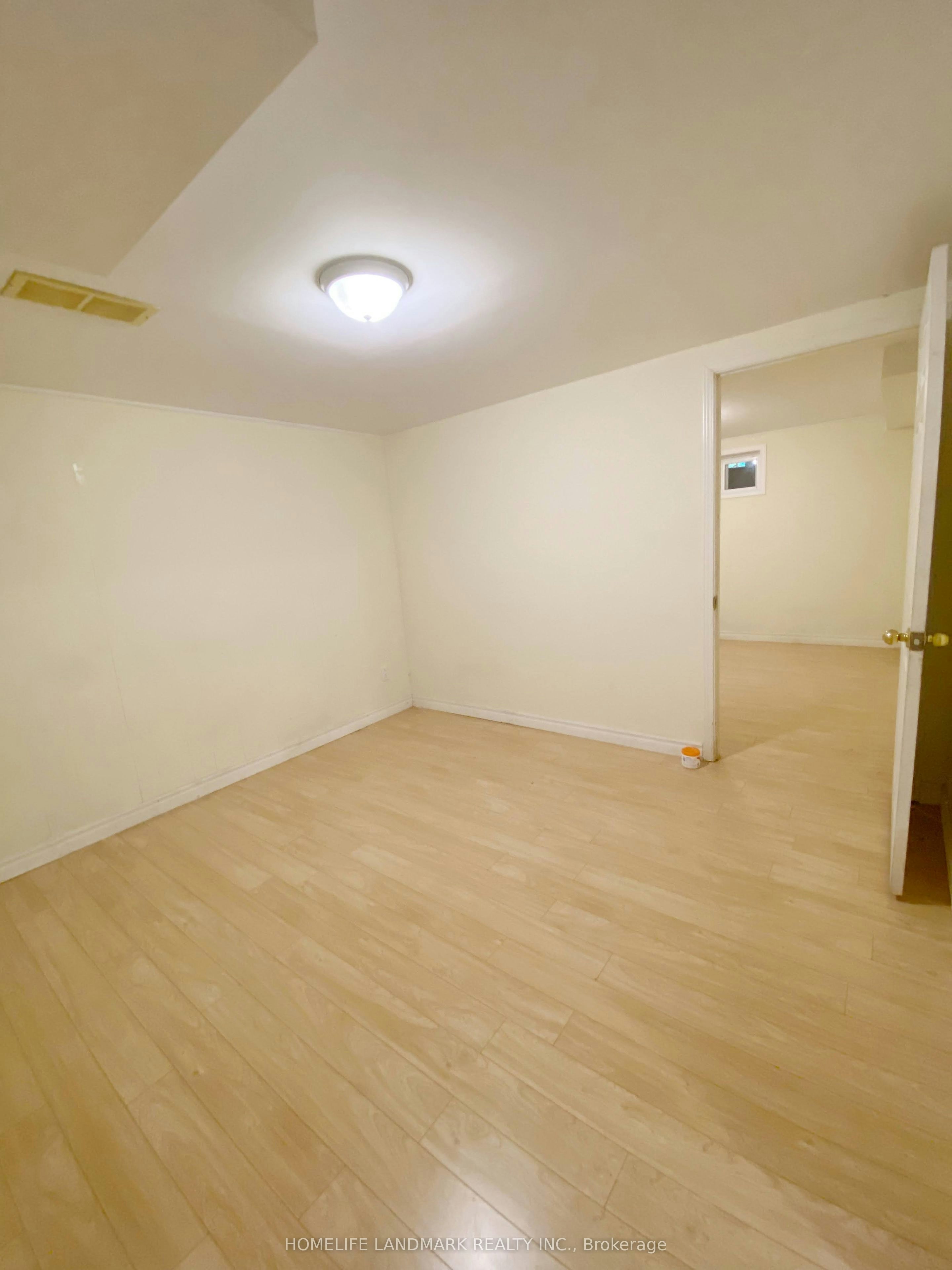 12 Lehar Crescent, Toronto, ON, M2H 1J5 - 11