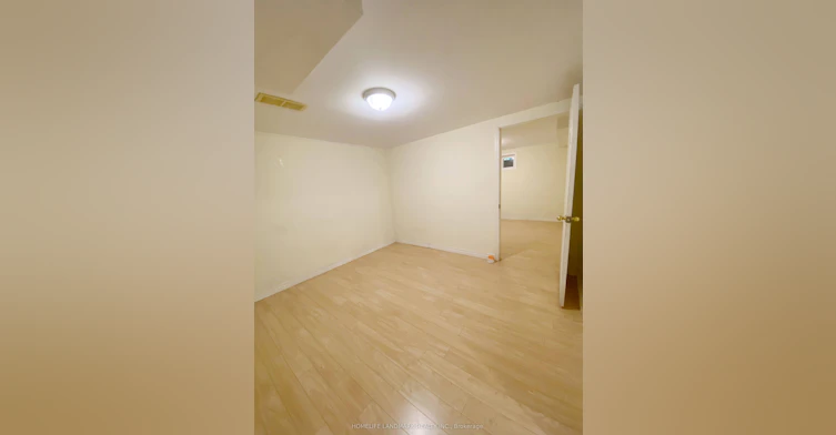 12 Lehar Crescent, Toronto, ON, M2H 1J5 - 11