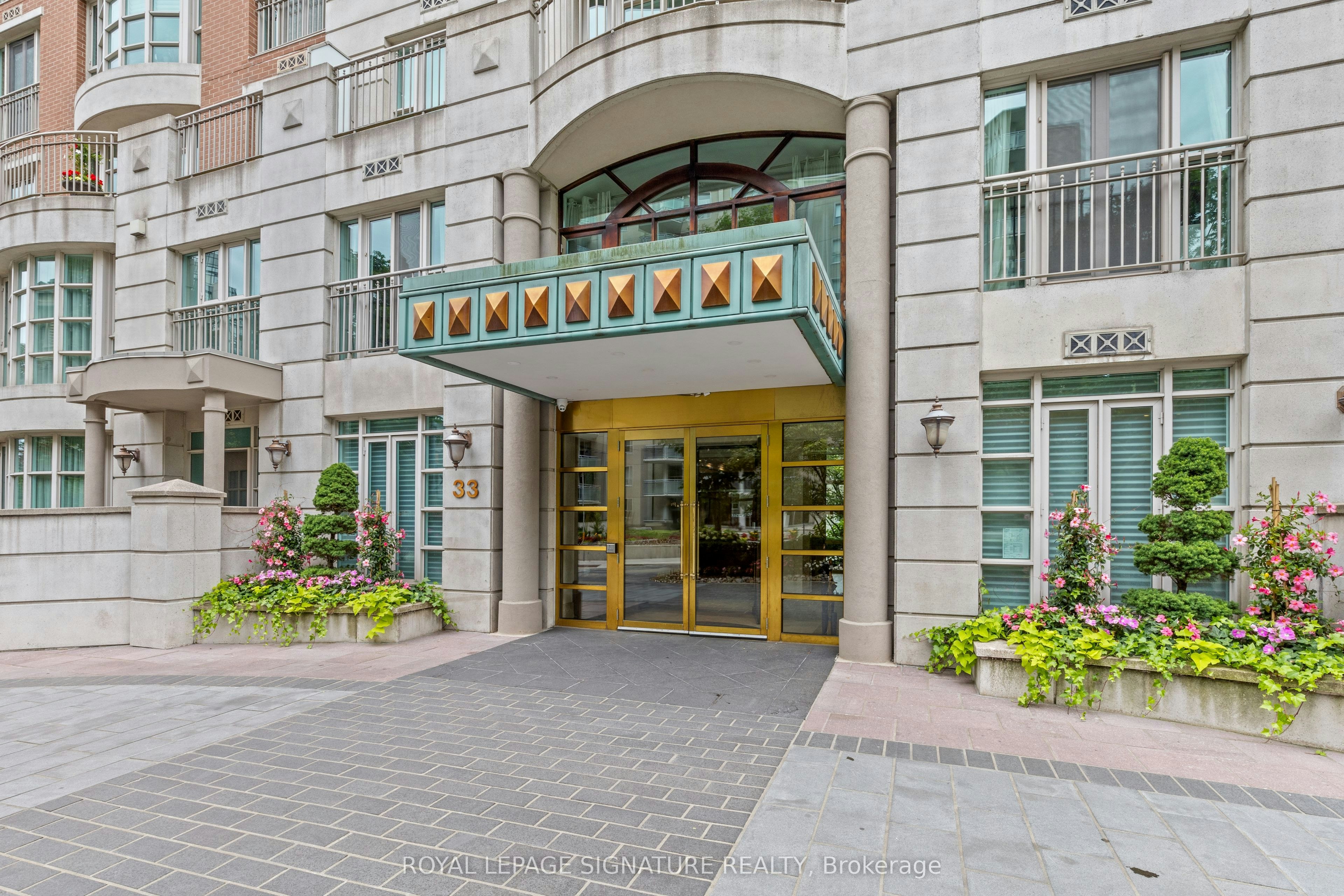 108-33 Delisle Avenue, Toronto, ON, M4V 3C7 - 2