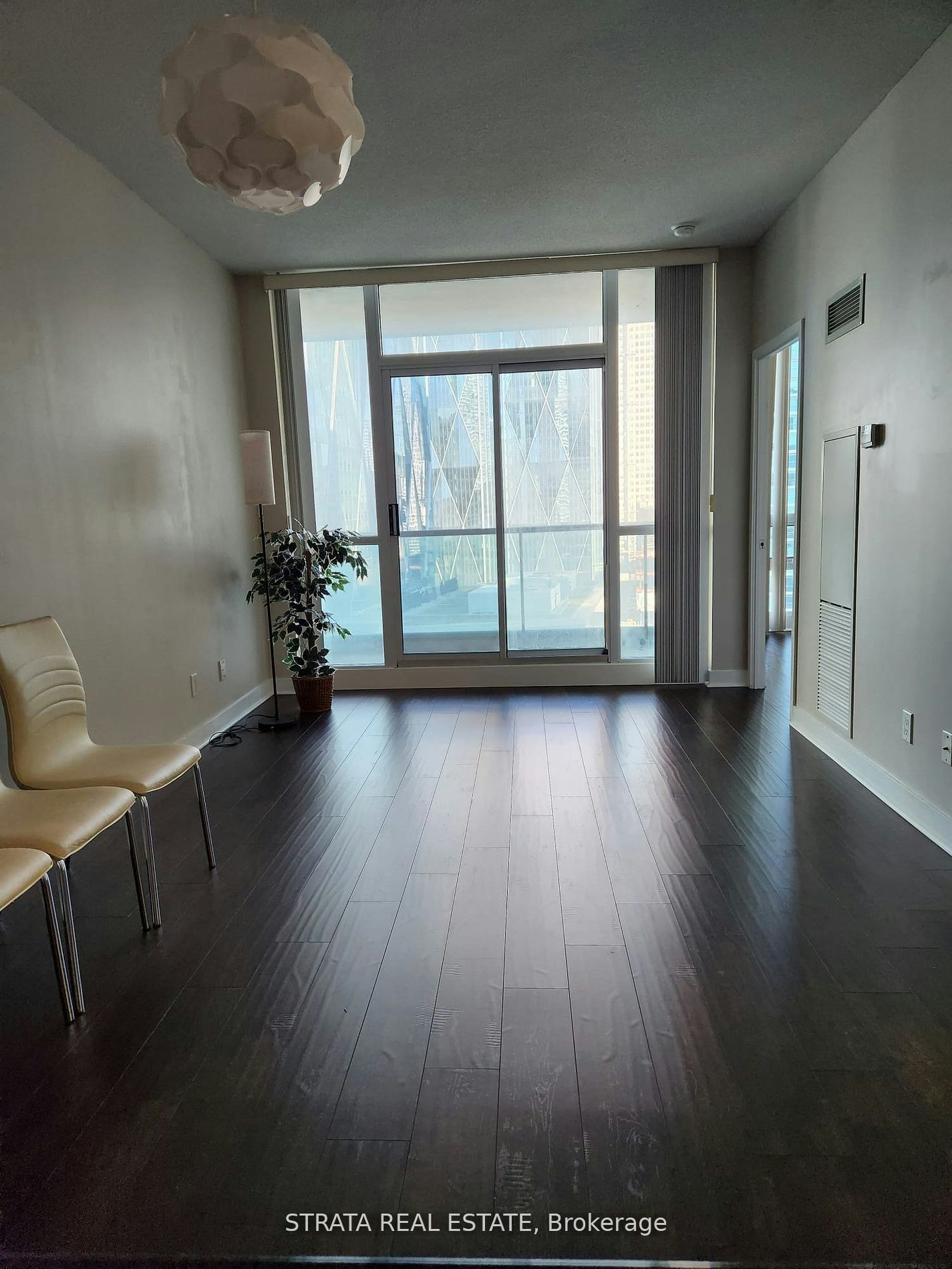 2101-12 Yonge Street, Toronto, ON, M5E 1Z9 - 5