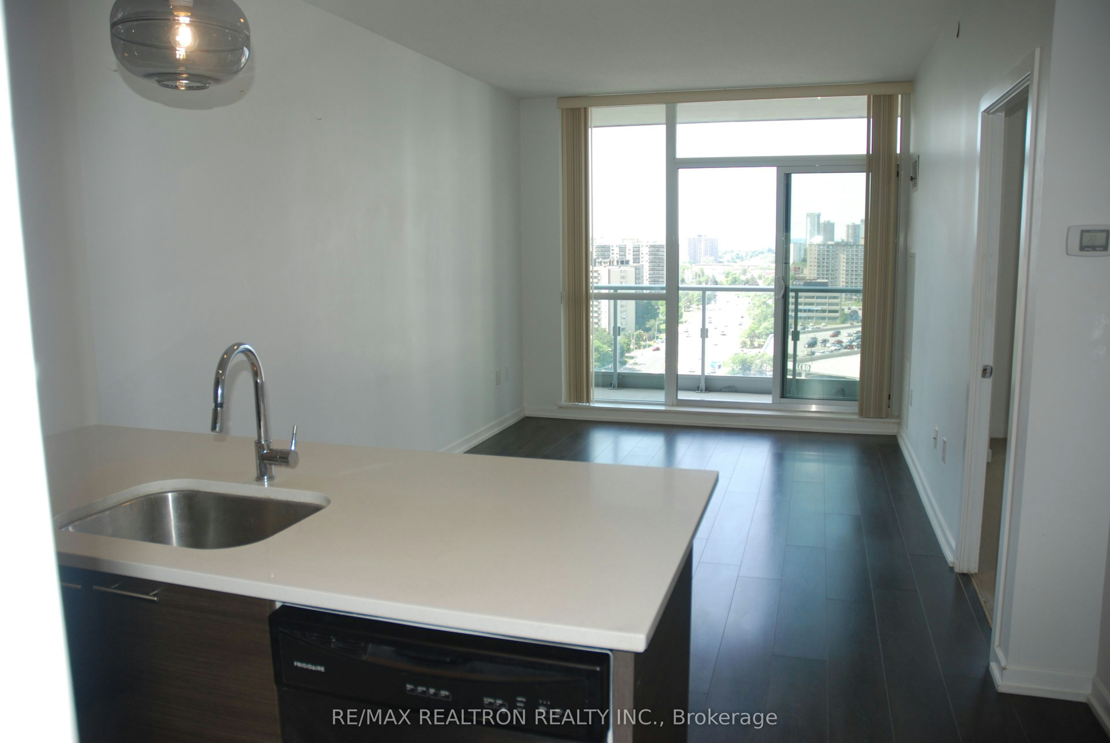 1304-66 Forest Manor Road, Toronto, ON, M2J 0B7 - 3