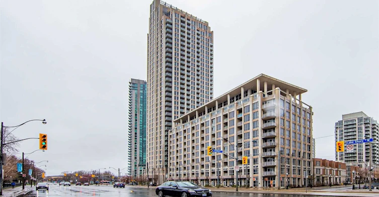812-628 Fleet Street, Toronto, ON, M5V 1A8 - 2