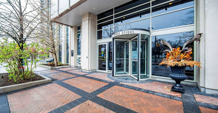 812-628 Fleet Street, Toronto, ON, M5V 1A8 - 3