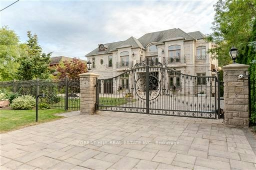 4 Fifeshire Road, Toronto, ON, M2L 2G5