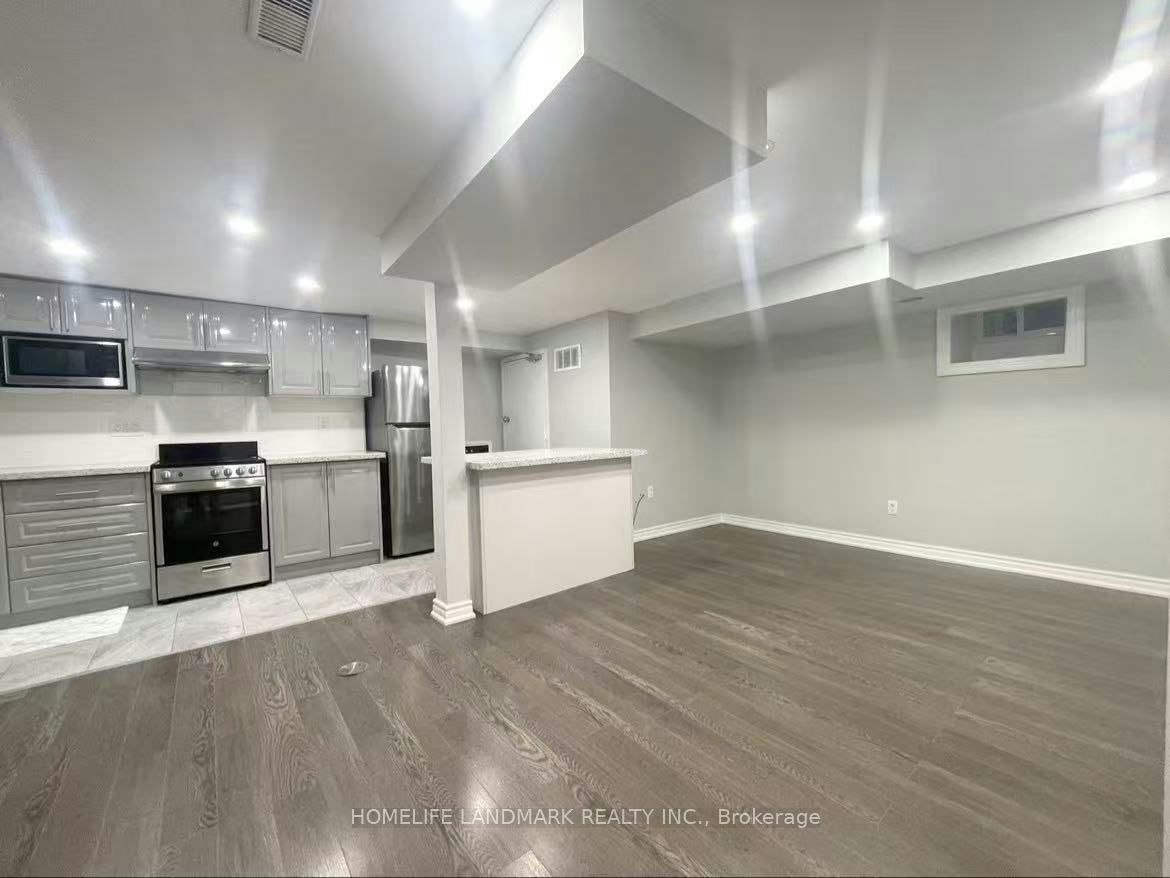 Bsmt-40 Rusholme Drive, Toronto, ON, M6J 3J9 - 3