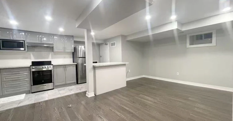 Bsmt-40 Rusholme Drive, Toronto, ON, M6J 3J9 - 3