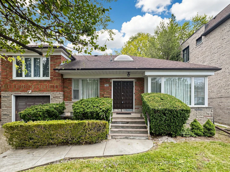 108 York Downs Drive, Toronto, ON, M3H 2G7 - 3