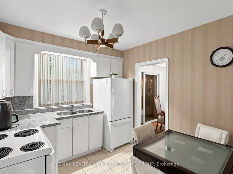 108 York Downs Drive, Toronto, ON, M3H 2G7 - 14