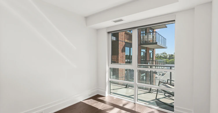 401-3 Southvale Drive, Toronto, ON, M4G 1G1 - 7